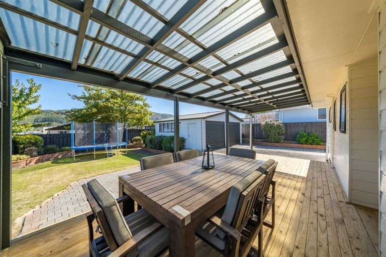 Photo of property in 33 Trelawney Road, Wainuiomata, Lower Hutt, 5014