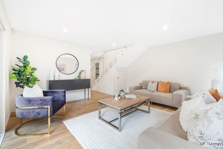 Photo of property in 844c East Coast Road, Oteha, Auckland, 0630
