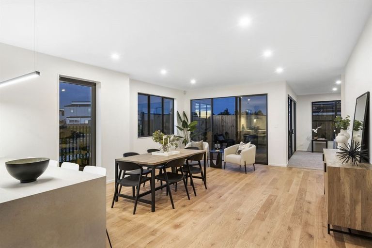 Photo of property in 2 Ocean Breeze Avenue, Hobsonville, Auckland, 0616