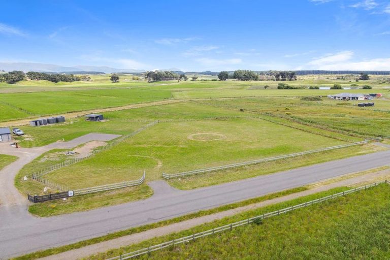 Photo of property in 38 Mowhia Grove, Waitarere, Levin, 5510
