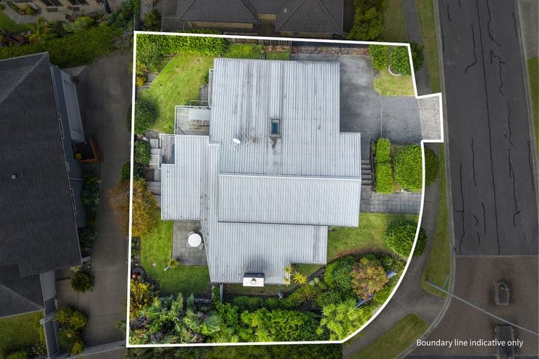 Photo of property in 60 Chesterfield Way, Orewa, 0931