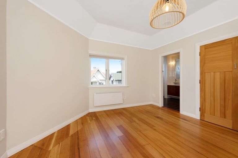 Photo of property in 16 Burnell Avenue, Thorndon, Wellington, 6011