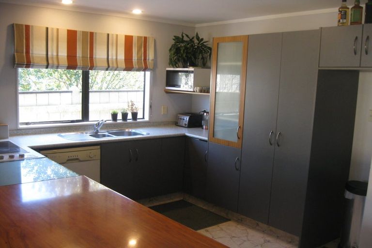 Photo of property in 2/38 Porutu Street, Fairfield, Lower Hutt, 5011