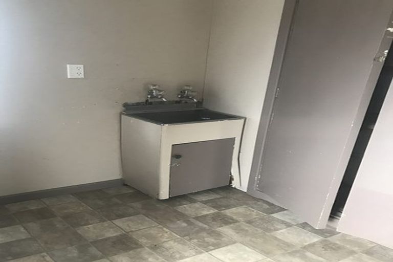 Photo of property in 242 Princes Street, Strathern, Invercargill, 9812