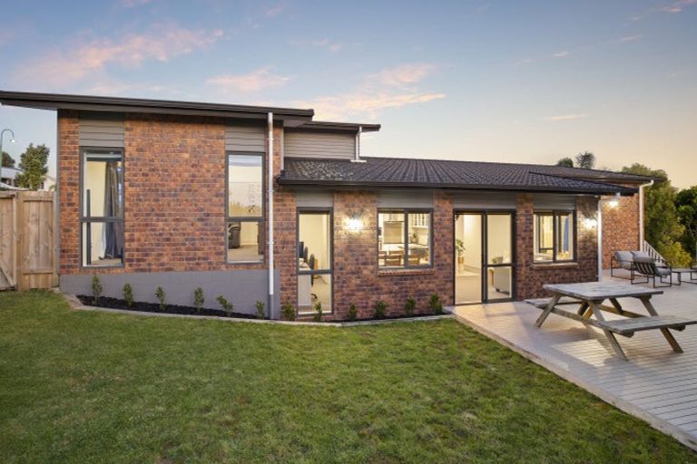 Photo of property in 28 Twomey Drive, Pukekohe, 2120