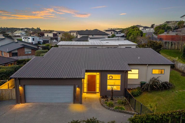 Photo of property in 5 The Pier, Whitby, Porirua, 5024