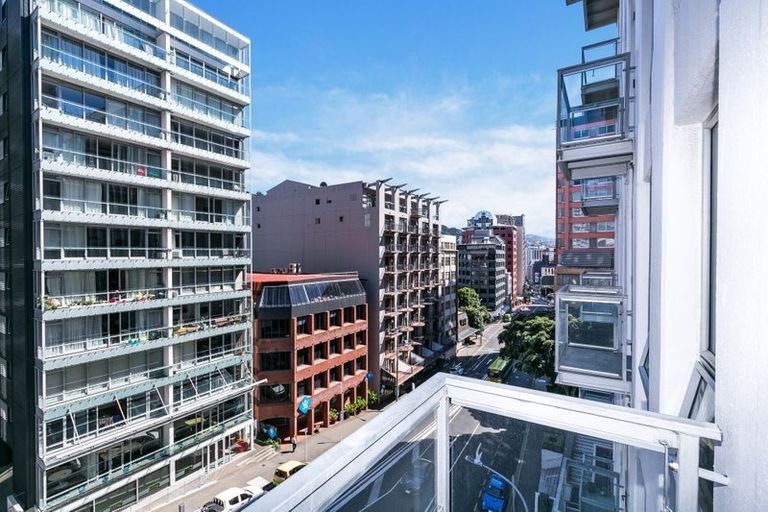 Photo of property in Terrace Heights Apartments, 4f/163 The Terrace, Wellington Central, Wellington, 6011