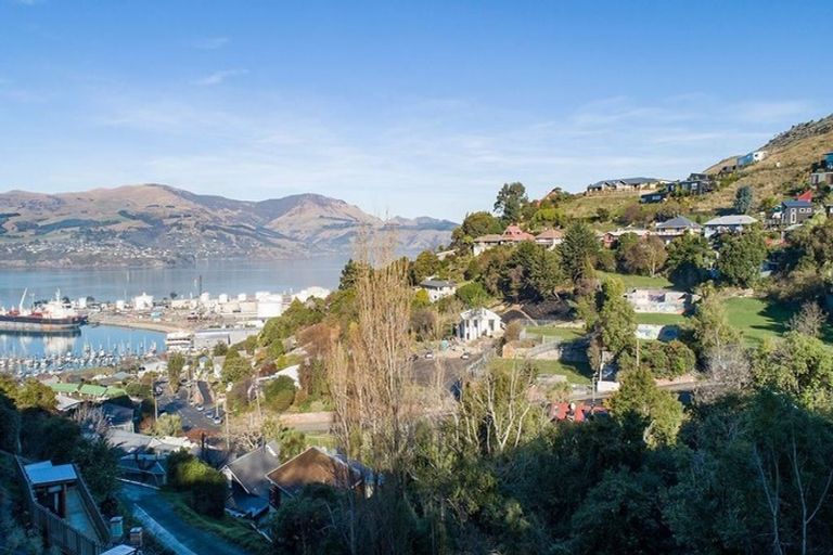Photo of property in 3c Dalleys Lane, Lyttelton, 8082