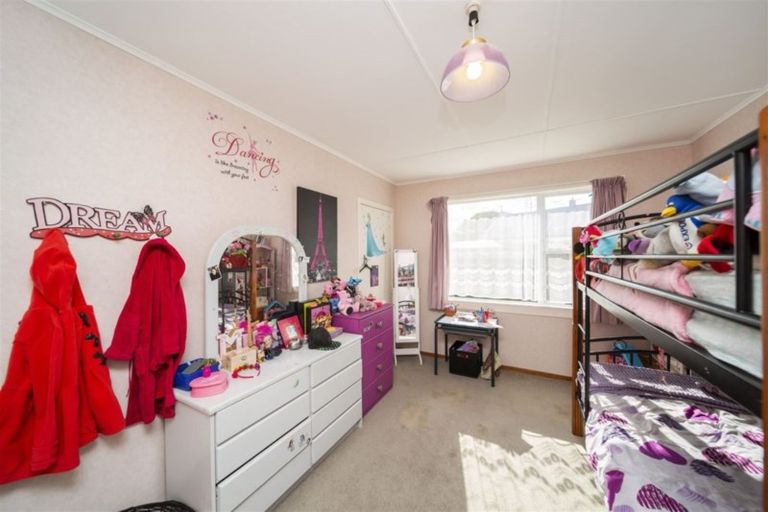 Photo of property in 9 Fyson Place, Hawera, 4610