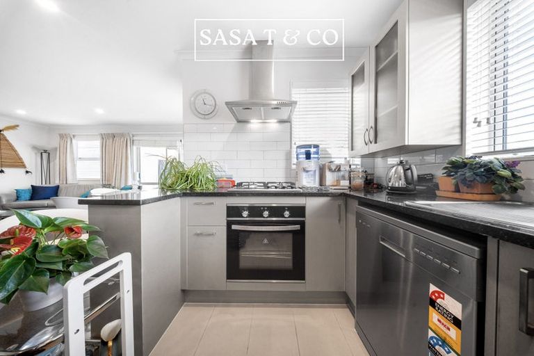 Photo of property in 5 Sagar Lane, Wiri, Auckland, 2104