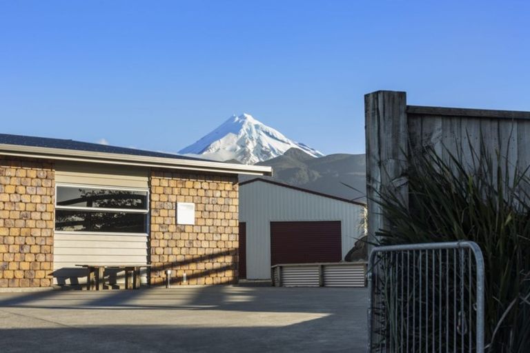 Photo of property in 1375 Carrington Road, Hurworth, New Plymouth, 4371