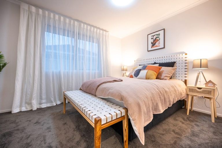 Photo of property in 2 Flotilla Place, Long Bay, Auckland, 0630