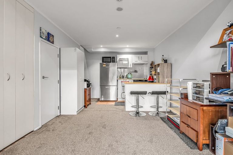 Photo of property in 4a/30 Westward Ho, Glen Eden, Auckland, 0602