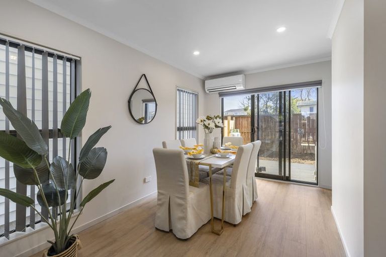 Photo of property in 89c Cascades Road, Pakuranga Heights, Auckland, 2010