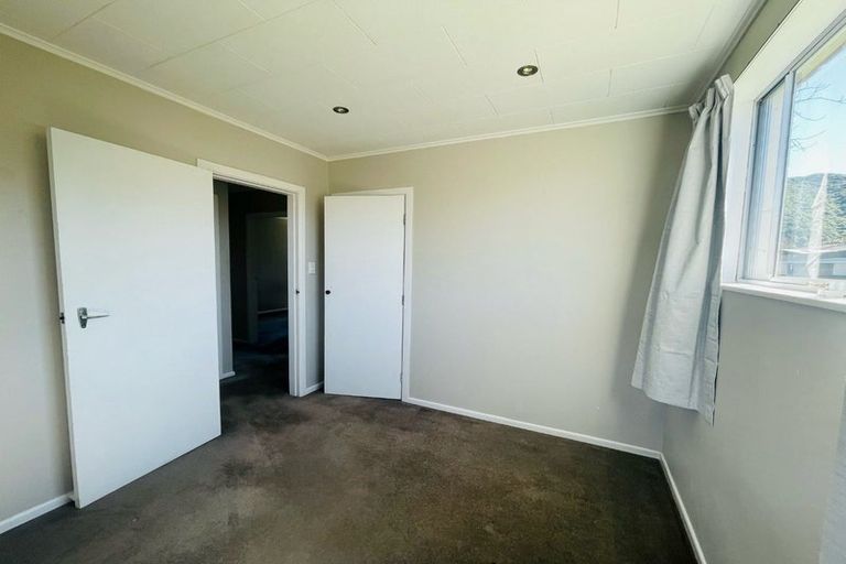 Photo of property in 112 California Drive, Totara Park, Upper Hutt, 5018