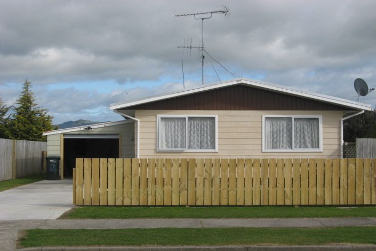 Photo of property in 14 Puriri Crescent, Edgecumbe, 3120