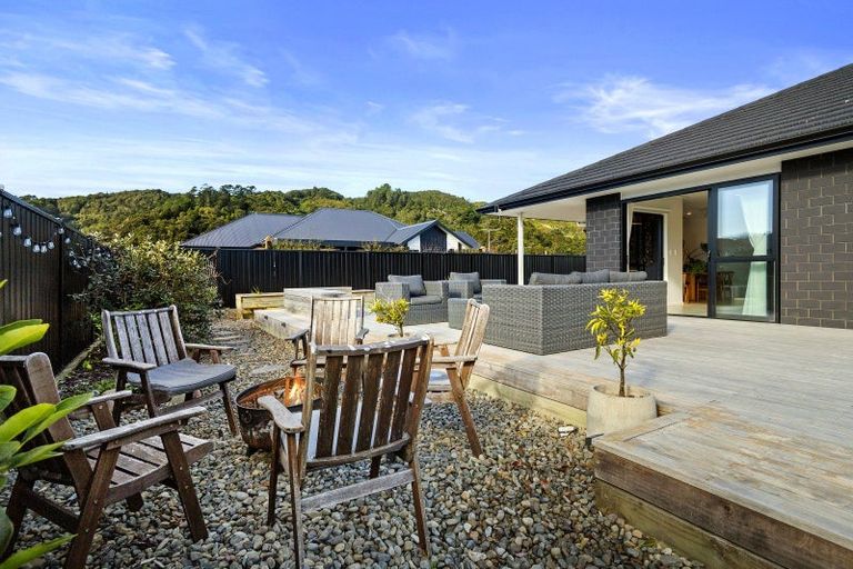 Photo of property in 89 Mawai Hakona Drive, Wallaceville, Upper Hutt, 5018