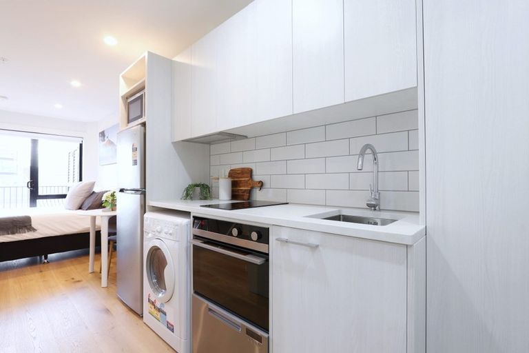 Photo of property in The Silo Apartments, 9j/23 Emily Place, Auckland Central, Auckland, 1010