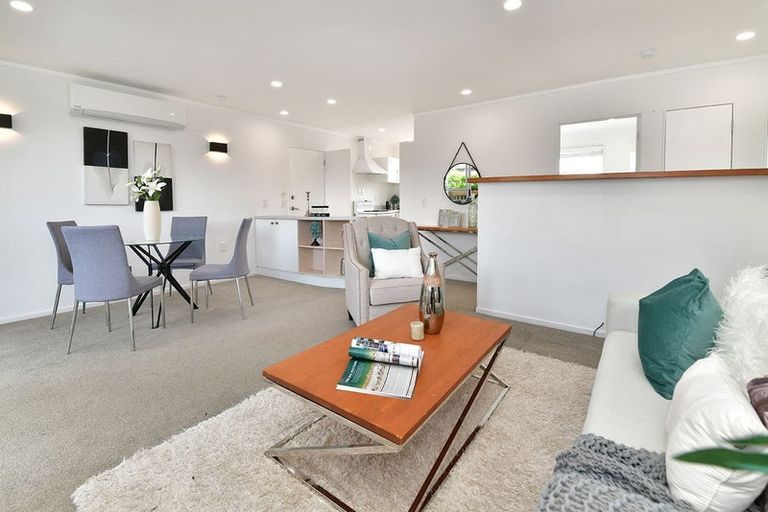 Photo of property in 33b Springs Road, Parakai, 0830