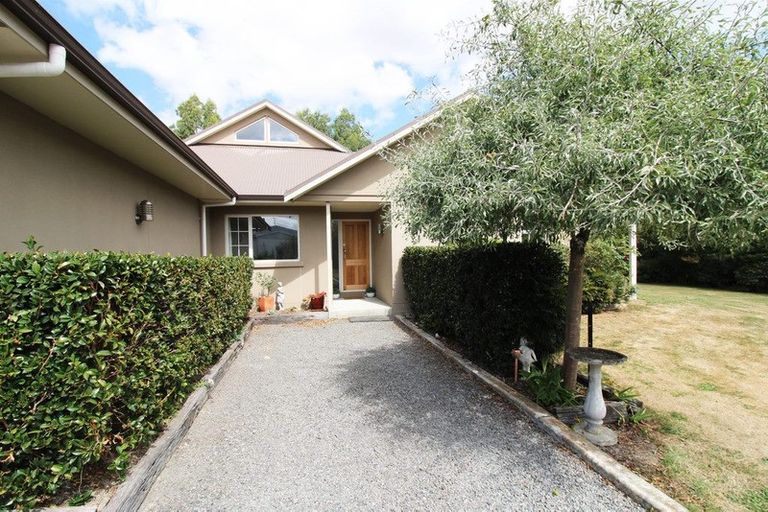 Photo of property in 3 Rexwood Estate, Carterton, 5713