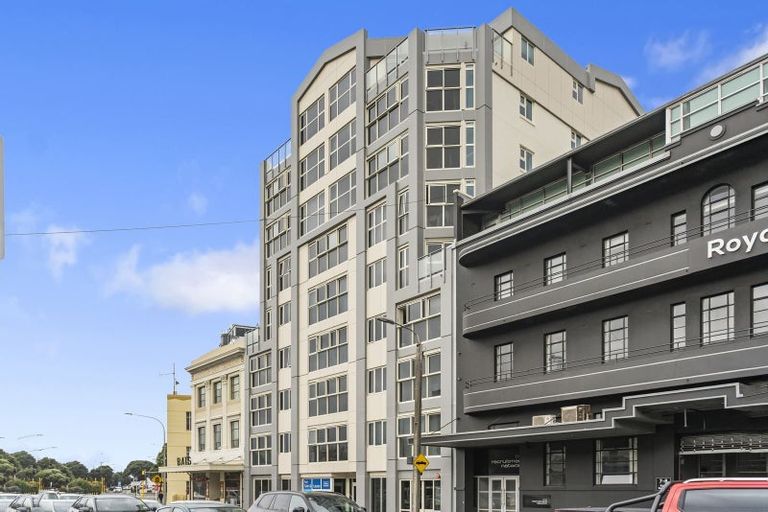Photo of property in 7e/5 Kent Terrace, Mount Victoria, Wellington, 6011