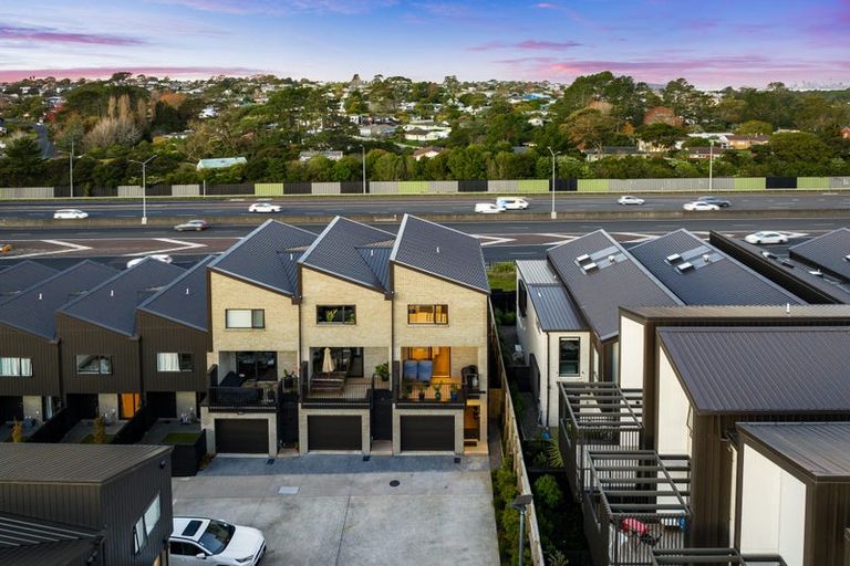 Photo of property in 26/28 Westgate Drive, Westgate, Auckland, 0614