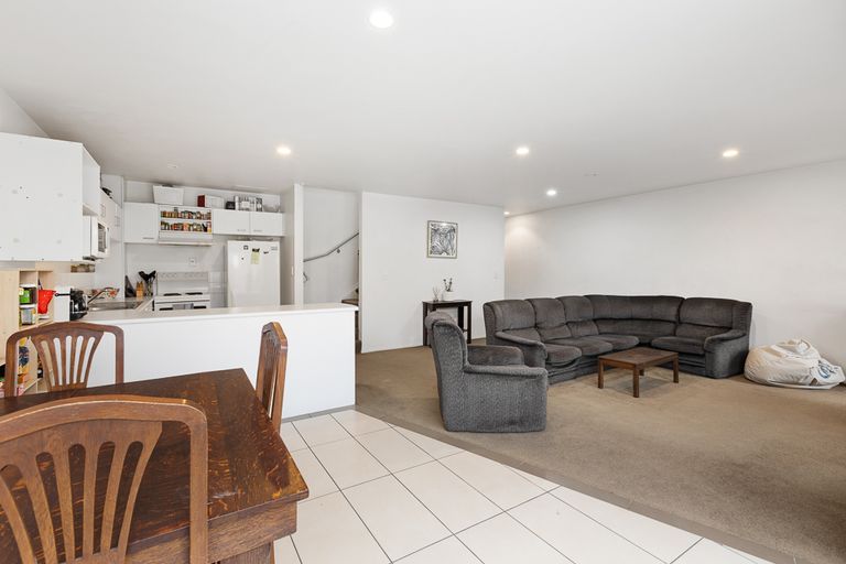 Photo of property in 10/17 Auburn Street, Grafton, Auckland, 1023