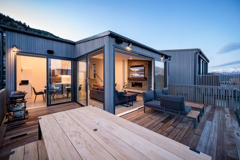 Photo of property in St Andrews Park, 9b Saint Mathews Place, Queenstown, 9300