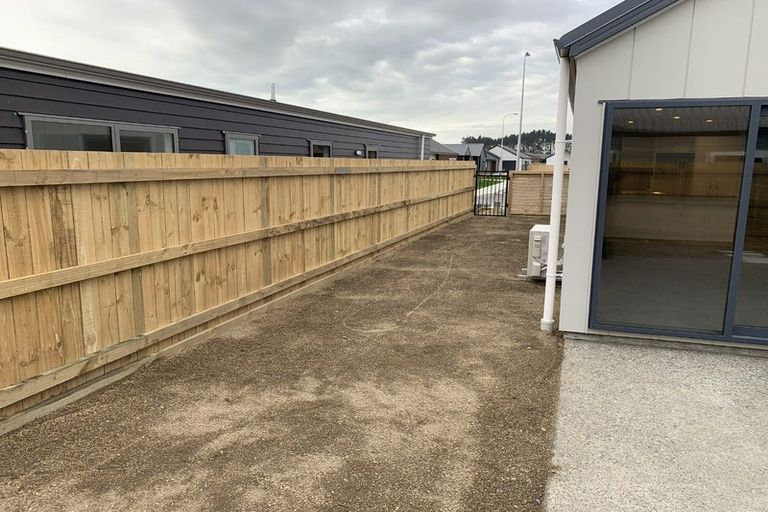 Photo of property in 7 Rotoiti Place, Paraparaumu, 5032