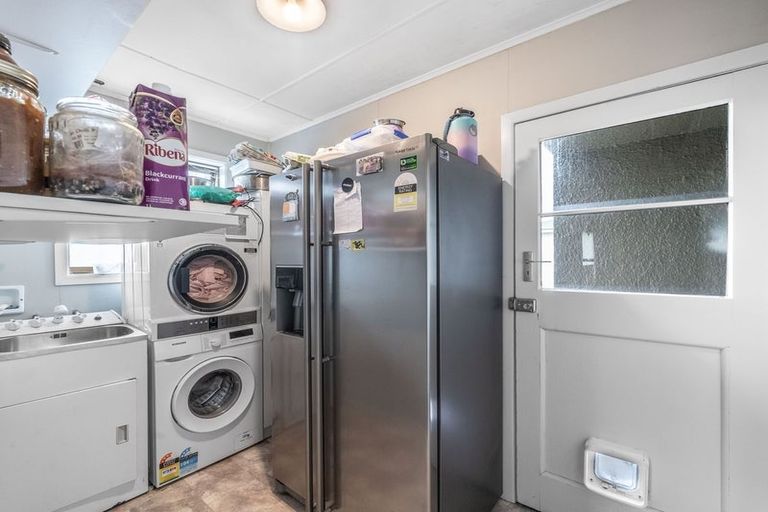 Photo of property in 8 Mackenzie Street, Winton, 9720