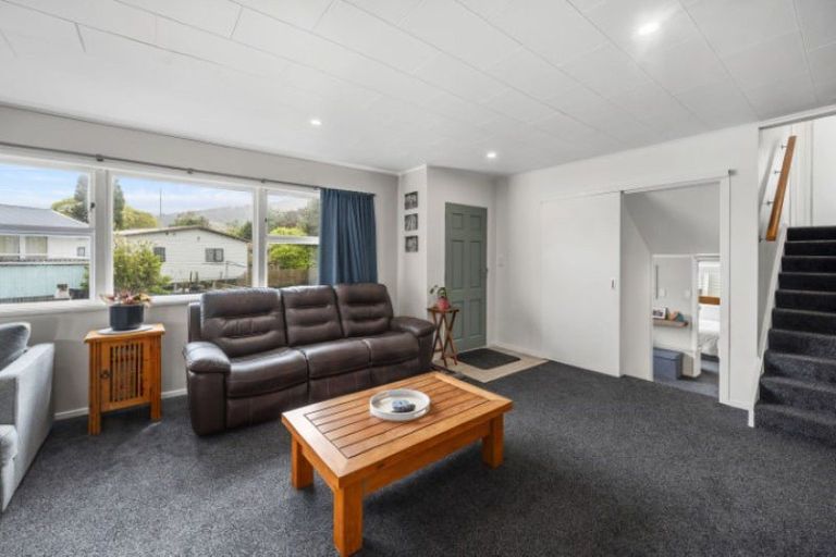 Photo of property in 17 Homedale Street, Pukehangi, Rotorua, 3015
