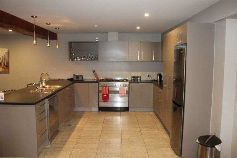 Photo of property in 3/2 Manor Place, Dunedin Central, Dunedin, 9016