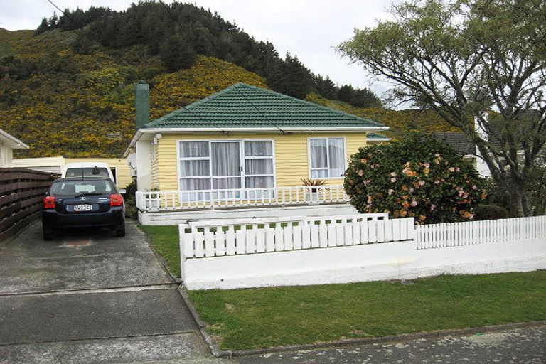Photo of property in 22 Thirlmere Street, Wainuiomata, Lower Hutt, 5014