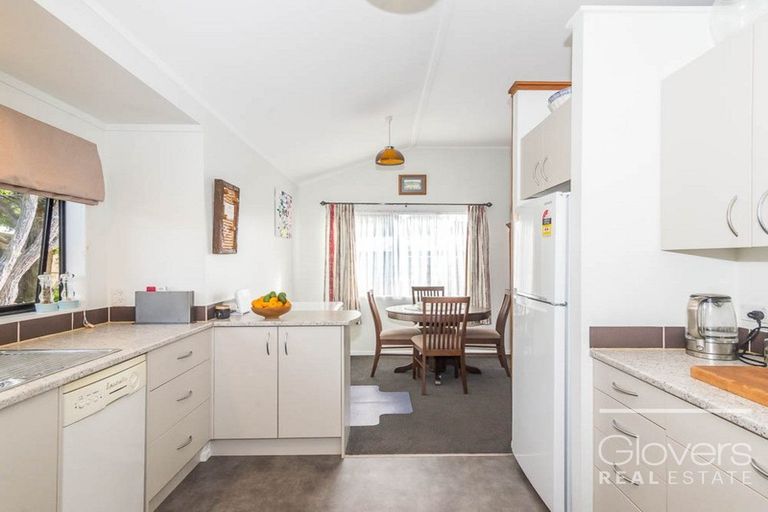 Photo of property in 4/109 Don Buck Road, Massey, Auckland, 0614