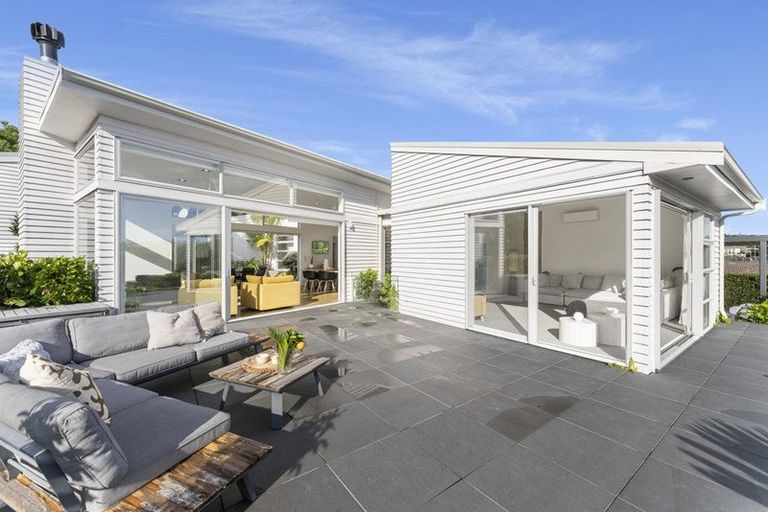 Photo of property in 4 Hillford Place, Welcome Bay, Tauranga, 3175