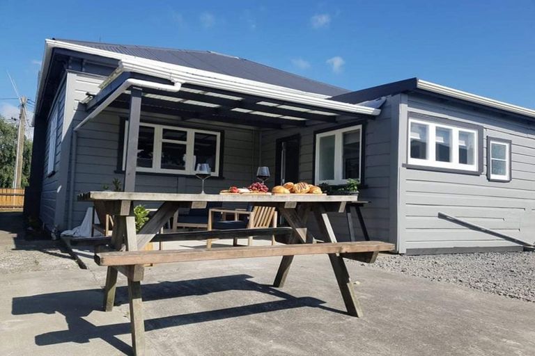 Photo of property in 10 Rira Street, Marton, 4710