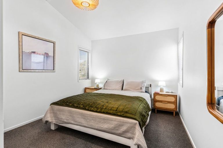 Photo of property in 221 Linton Crescent, Whangamata, 3620