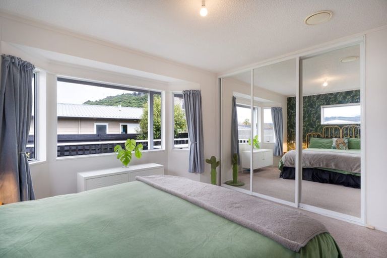 Photo of property in 11 Tulsa Grove, Totara Park, Upper Hutt, 5018