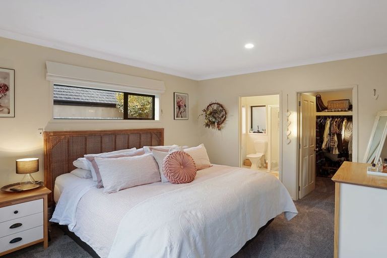 Photo of property in 28 Puhara Avenue, Parklands, Christchurch, 8083