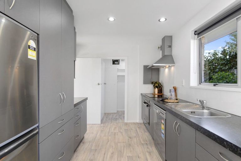 Photo of property in 16 Daytona Place, Parklands, Christchurch, 8083