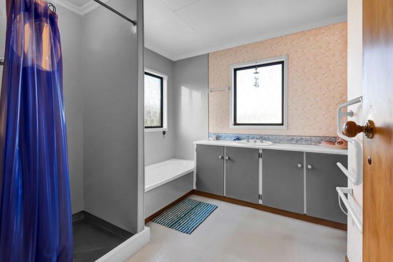 Photo of property in 1 Towai Street, Inglewood, 4330