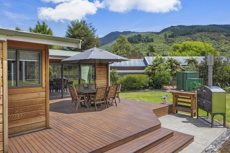 Photo of property in 6b Lady Cobham Grove, Anakiwa, Picton, 7281