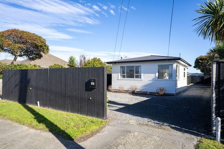 Photo of property in 17 Woodgrove Avenue, North New Brighton, Christchurch, 8083
