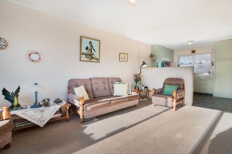 Photo of property in 3b Whitehouse Road, Titahi Bay, Porirua, 5022