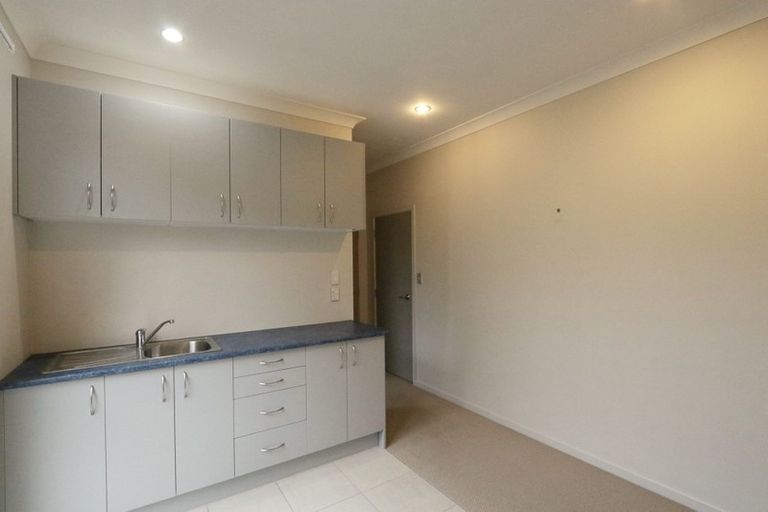 Photo of property in 56 Amberwood Drive, Northpark, Auckland, 2013