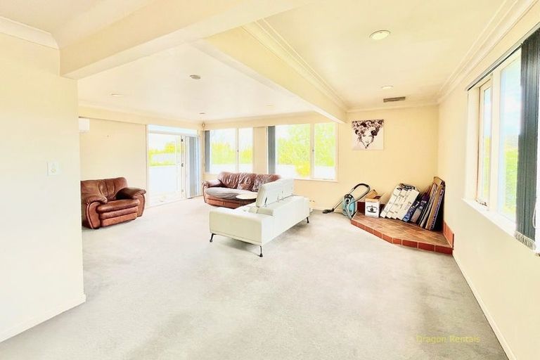 Photo of property in 8 Jellicoe Road, Murrays Bay, Auckland, 0630