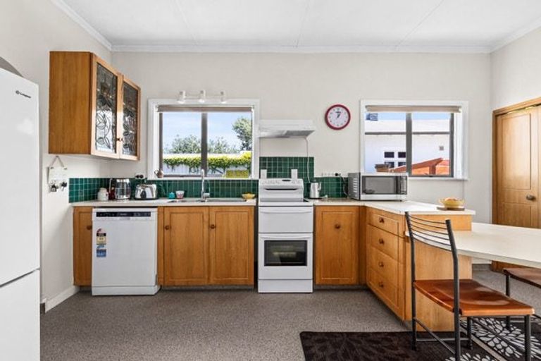 Photo of property in 13 Ellison Street, Napier South, Napier, 4110