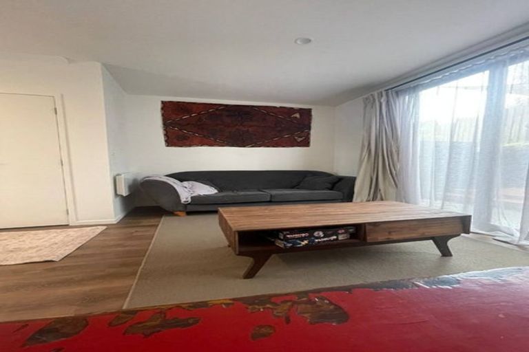 Photo of property in 14 Rara Lane, Manukau, Auckland, 2104