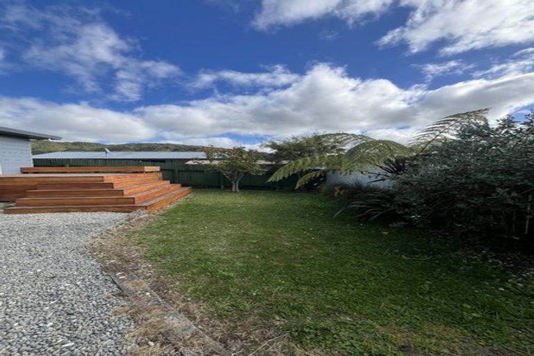 Photo of property in 2/93 Wilkie Crescent, Naenae, Lower Hutt, 5011