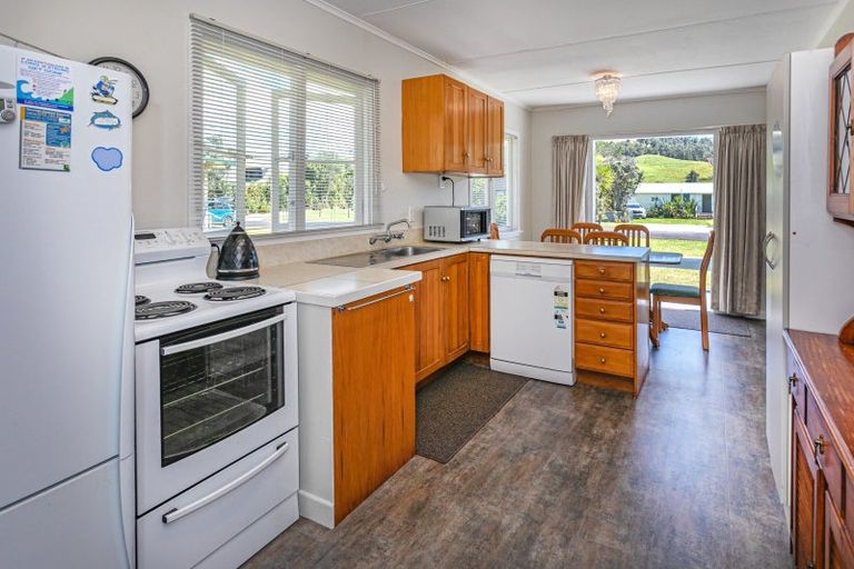 Photo of property in 35 Marlin Place, Whiritoa, Whangamata, 3691